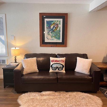 Tastefully Remodeled Condo At Mammoth Ski & Racquet Club, Hot Tub, Garage, 10 Min Walk To Ski Lifts Mammoth Lakes Kültér fotó