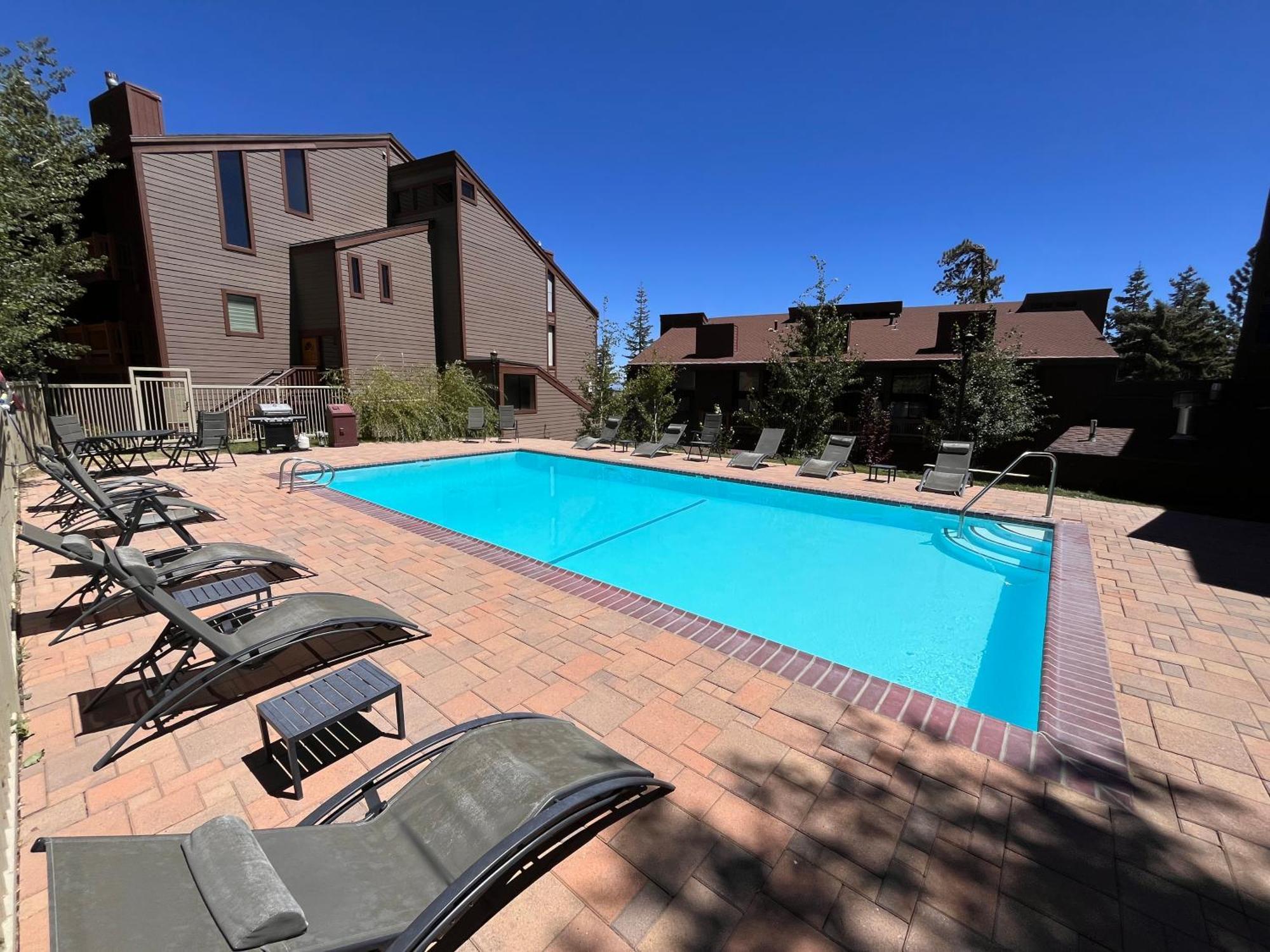 Tastefully Remodeled Condo At Mammoth Ski & Racquet Club, Hot Tub, Garage, 10 Min Walk To Ski Lifts Mammoth Lakes Kültér fotó