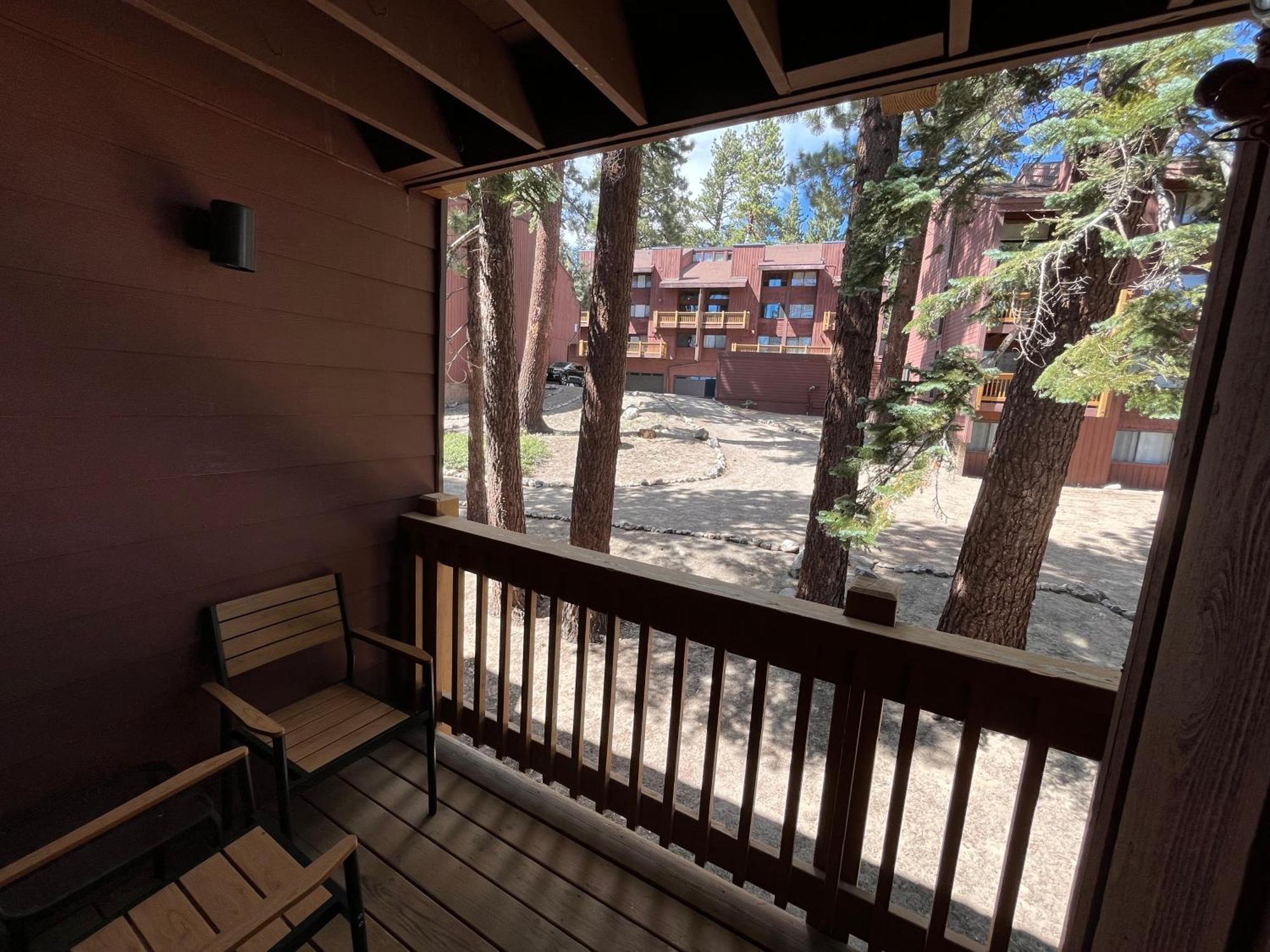 Tastefully Remodeled Condo At Mammoth Ski & Racquet Club, Hot Tub, Garage, 10 Min Walk To Ski Lifts Mammoth Lakes Kültér fotó
