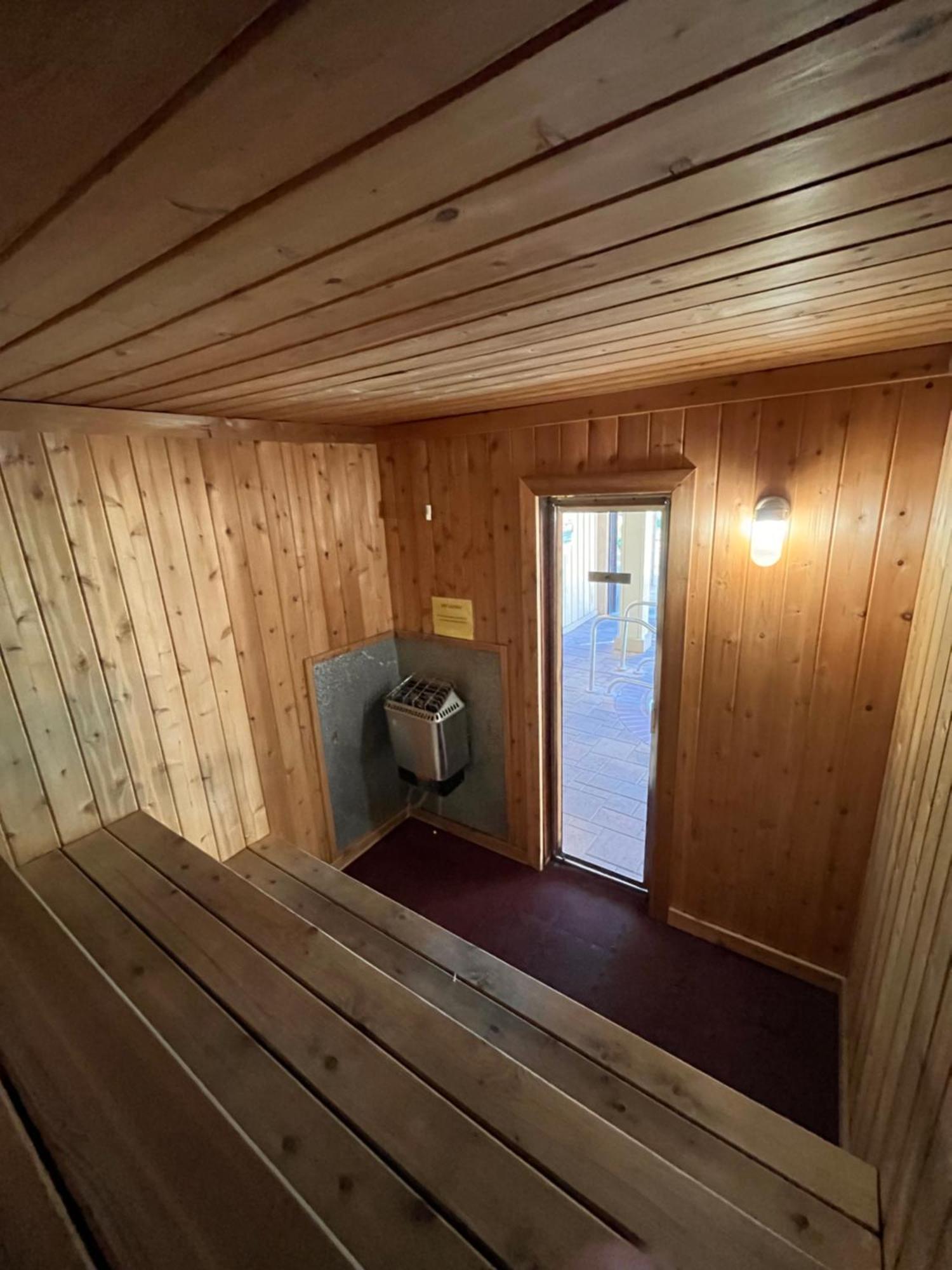 Tastefully Remodeled Condo At Mammoth Ski & Racquet Club, Hot Tub, Garage, 10 Min Walk To Ski Lifts Mammoth Lakes Kültér fotó