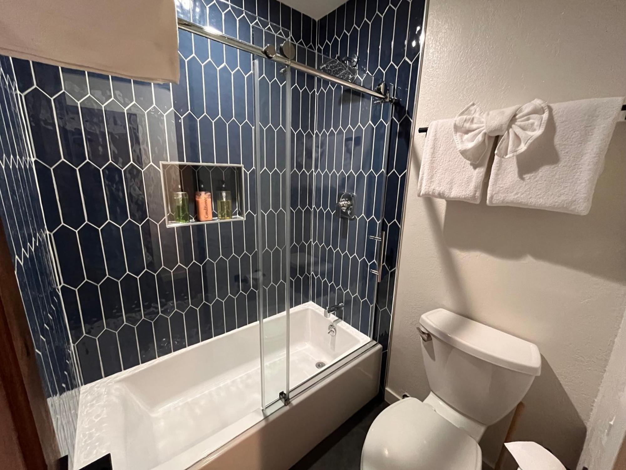 Tastefully Remodeled Condo At Mammoth Ski & Racquet Club, Hot Tub, Garage, 10 Min Walk To Ski Lifts Mammoth Lakes Kültér fotó